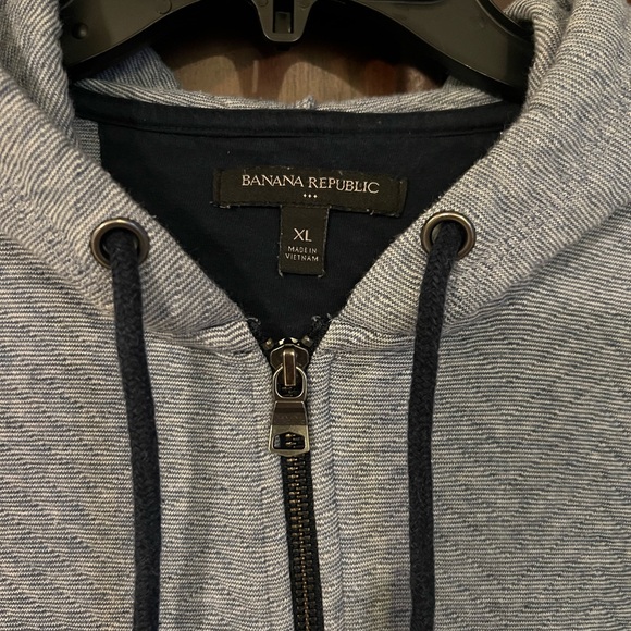 Banana Republic Men's Heather Gray Zip-Up Hoodie - Picture 2 of 4